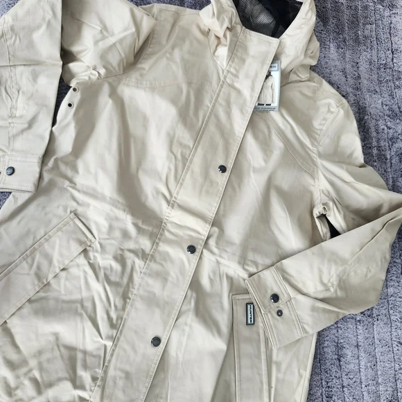 Hunter Women's Rain Jacket Tan Color - Picture 3 of 8
